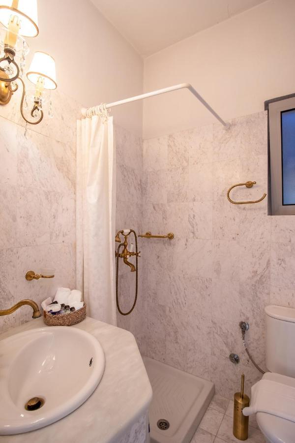 In Marble Hotel Volos Exterior photo